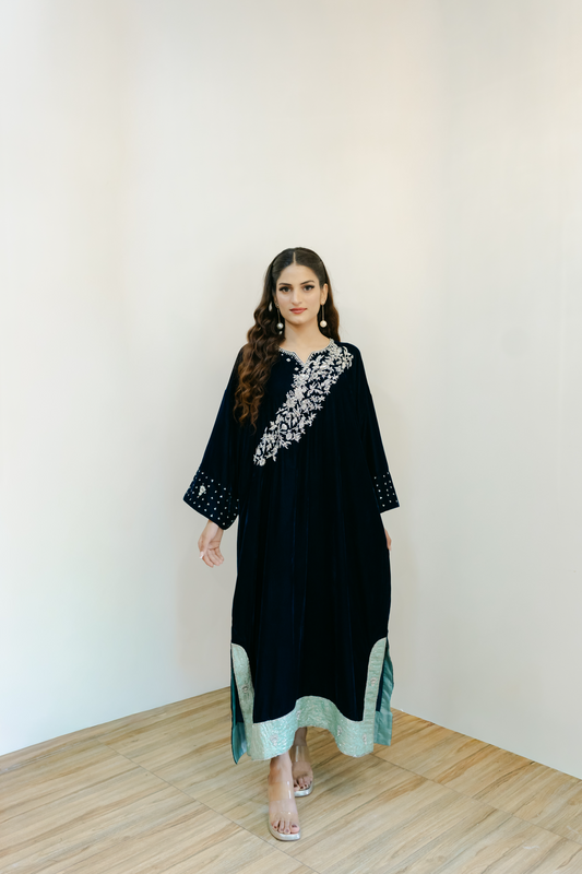 Neelam-e-Raat Velvet