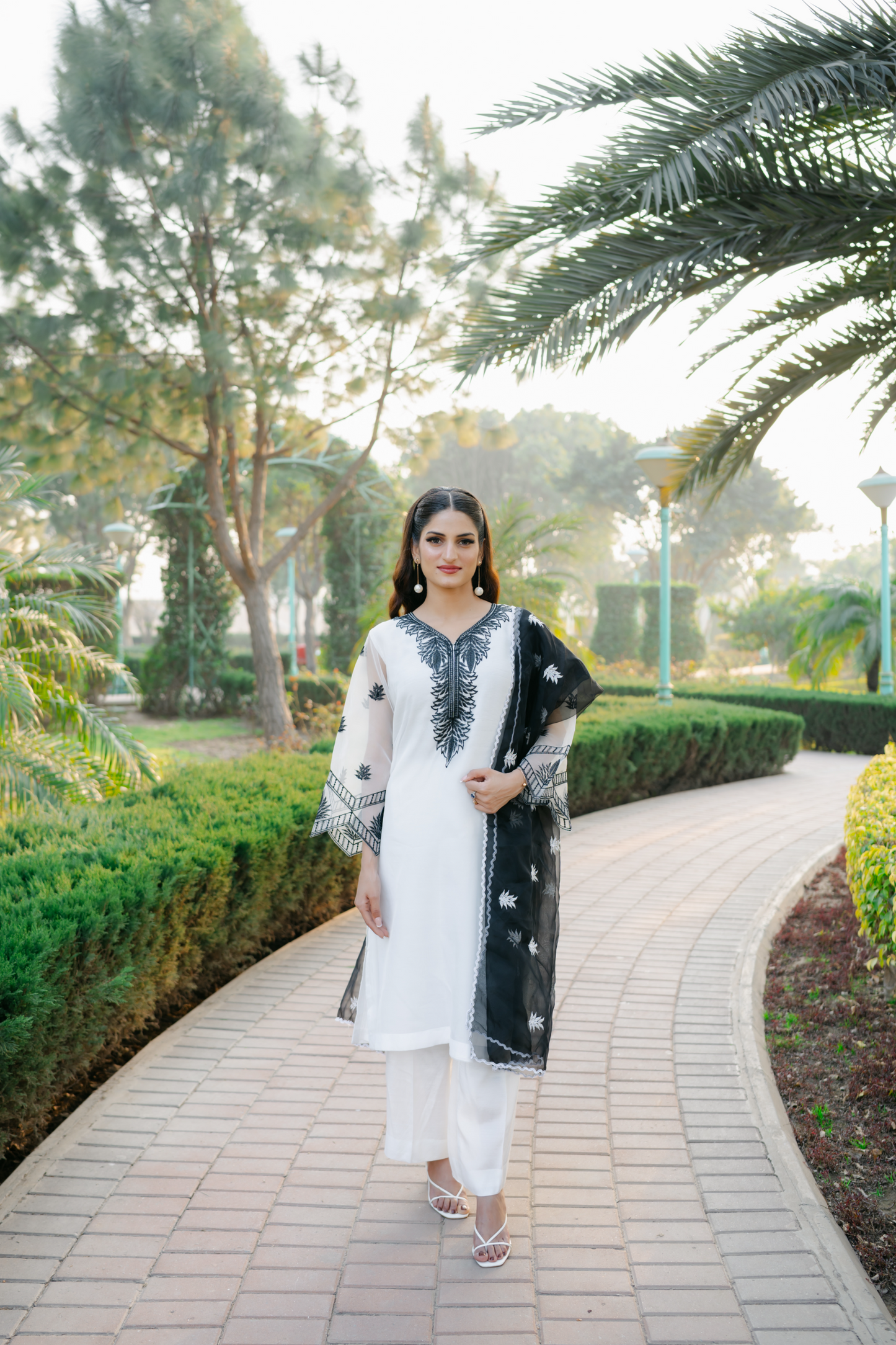Siyah-o-Safa Noor